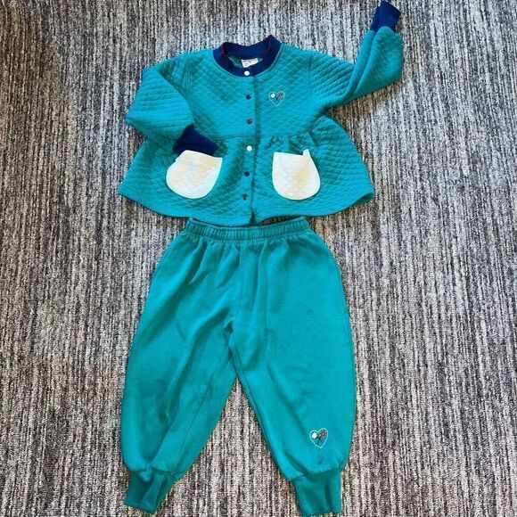 Circo Girls Pajama Set Size 4T Blue Green Quilted Embroidered Cute Long Sleeves - Picture 1 of 14